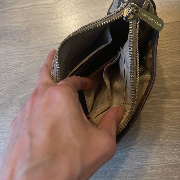 Michael Kors Cosmetic Bag - Picture 14 of 16